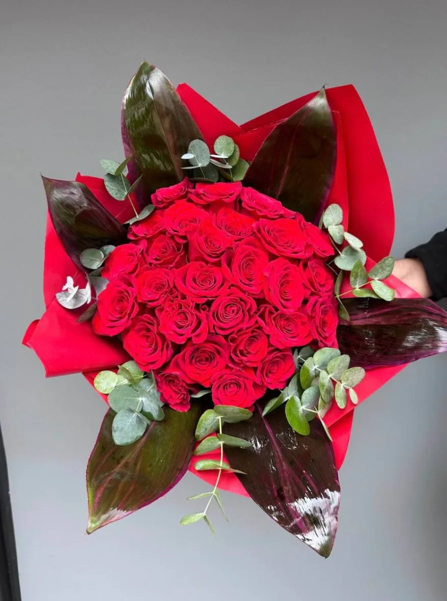 Elegance 26 Adet Kırmızı Gül Buketi